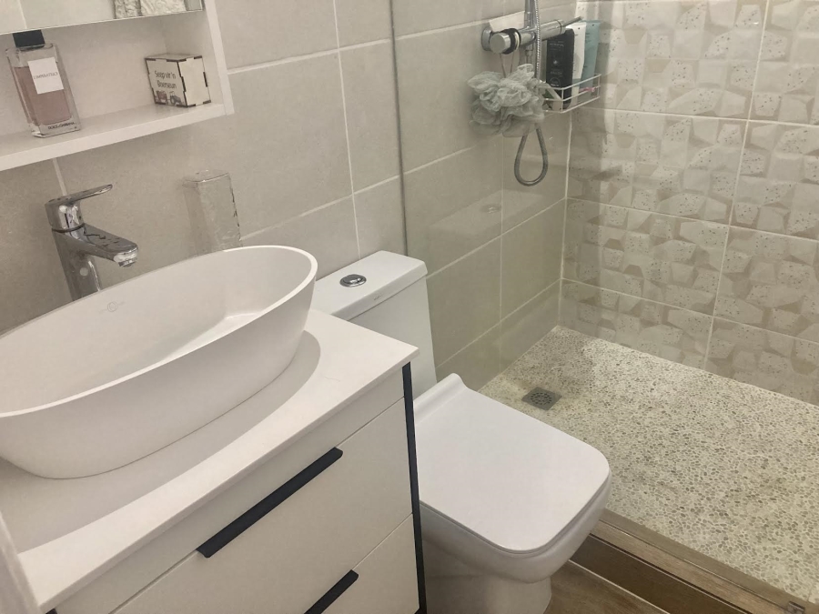 To Let 1 Bedroom Property for Rent in Muizenberg Western Cape